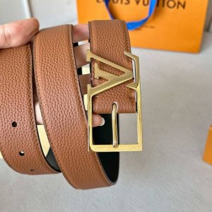 原版包装 L0Uis Vuitt0N 今季新品 男士原單腰帶 寬度35毫米 经典双面牛皮压荔枝纹 搭配低调针扣五金 多色五金可选 适合沉稳低调的男神使用