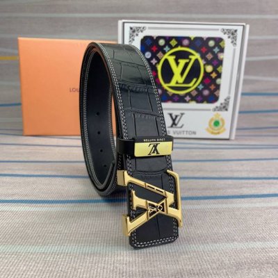 品名：Lv..路易..威登原单 材质：原单牛皮腰带 百分百头层牛皮腰带保证真皮，24K纯钢扣，专柜原单品质、做工精细，时尚大牌，送人自用首选 包装： 请认准如图