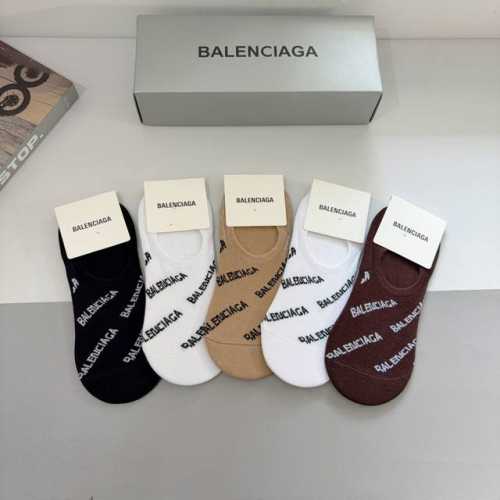 配包装 一盒5双 Balenciaga 巴黎世家 新款短筒船袜潮人必不可少的时尚专柜代购袜子 ，超级时尚潮流百搭款！