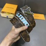 原版包装 L0Uis Vuitt0N 經典男士原單腰帶 寬度40毫米 進口小牛皮做底絲印品牌Logo 搭配經典老花格面 配已三層精鋼五金 可雙面佩戴 適合沈穩低