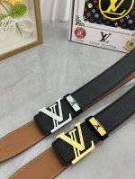 品名：Lv..路易..威登原单 材质：原单牛皮腰带 百分百头层牛皮腰带保证真皮，24K纯钢扣，专柜原单品质、做工精细，时尚大牌，送人自用首选 包装： 请认准如图