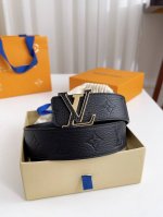 特 Lv 宽度4.0 双面进口小牛皮材质，真材实料，精细的做工，用心制作。