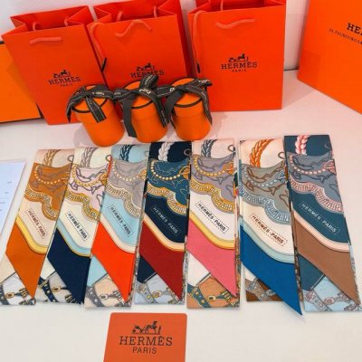 爱马仕Hermes“盛宴”Twilly小丝巾。 Twilly真丝缎带 100%桑蚕丝 。 这款小巧的真丝配饰佩戴方式千变万化，可为您的日常造型增添灵动妙趣！ 法