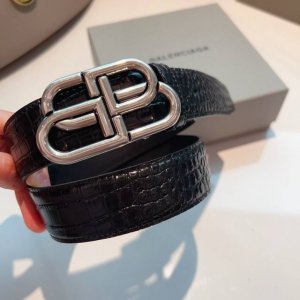 巴黎世家鳄鱼纹 新款腰带 双面意大利雾面小牛皮 搭配复古扣--宽度3.5