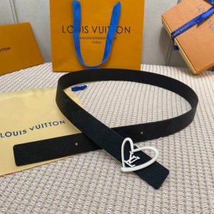驢家新品 Ss21專櫃在售新品女士系列 寬度3Cm 一面原廠荔枝塗層繪畫工藝 另一面原廠荔枝壓有品牌花紋 經典搭扣 雙面可用
