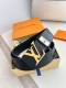 品名： Lv..路易..威登腰带皮带原单 型号：挂扣，经典纯钢材质挂扣，头层牛皮，图片实物拍摄 材料：头层牛皮，挂扣系列，纯钢材质扣头，钯镀电镀工艺永不掉色。原