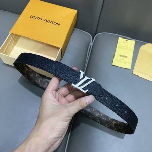 原版包裝1.0 L0Uis Vuitt0N 今季新品 女士原單腰帶 寬度30毫米 經典小花Pvc面搭配荔枝紋牛皮壓花 搭配新款精鋼五金 可雙面佩戴 百搭款