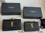 配盒 Size：20*12Cm 小 24*15Cm 大 Ysl Woc信封包 鳄鱼纹牛皮看起来质感特别好！耐磨耐用！ 斜挎腋下