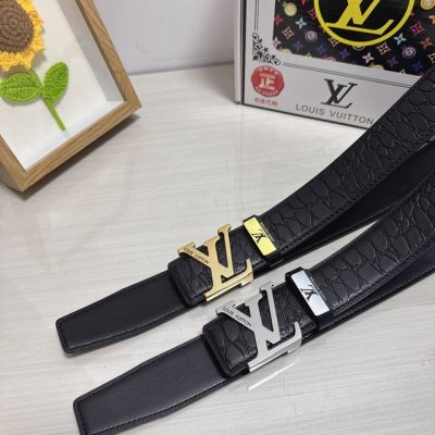 品名：Lv..路易..威登 材质：原单牛皮腰带 百分百头层牛皮腰带保证真皮，24K纯钢扣，专柜原单品质、做工精细，时尚大牌，送人自用首选 包装： 请认准如图专柜
