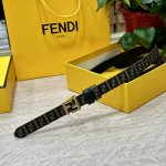 特 Fendl 芬迪 专柜同款 宽20Mm 原版定制布料 单环皮带钢扣 Ff图案布料材质 棕色皮革内衬 单钉镀钯金属配件 时尚潮流 经典系列
