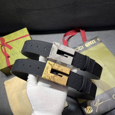 古奇 宽4.0Cm 新款 各式百搭单品继续为Gucci 早春系列添姿加彩。这款黑色腰带以Gg橡胶效果皮革匠心打造，配以方形腰带扣，为日常造型注入别样魅力