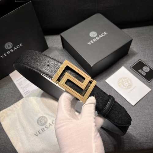 特 范思哲 宽4.0Cm 头层牛皮 新款 皮带，饰有雕刻Logo的Greca搭扣