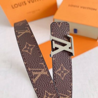 配全套包装礼盒女款 Lv 驴牌：经典单原品质，搭配经专典柜扣宽度2.0，高端大氣，头层牛皮，欢迎砸单、