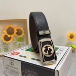 品名：古奇.Gu...Ci 材质：原单牛皮腰带 专柜原单品质、做工精细，时尚大牌，送人自用首选 包装： 请认准如图专柜包装赠送打孔器手提袋专柜礼盒宽度3.8Cm