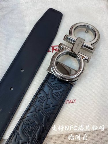 特 Nfc-F3.5Cm高级定制款男士皮带 ，双面进口牛皮，自行选择搭配 真材实料 很有质感 时尚经典不失风范 可自行裁剪 ！