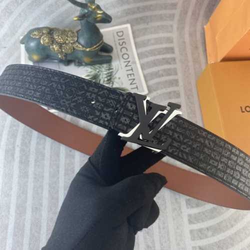 Lv 特种皮腰带系列 ，原厂五金精品不锈钢扣，手感柔软舒适 宽3.8Cm。