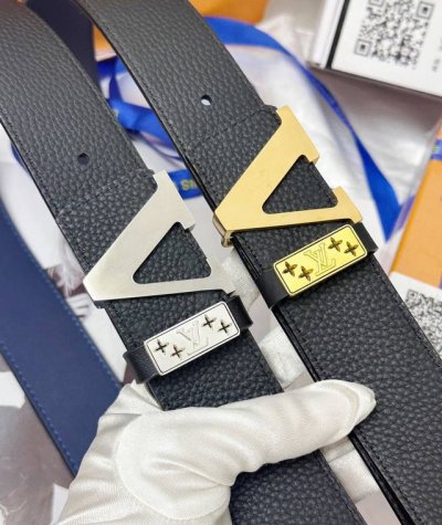皮带：Lv.路易威登顶级复刻- 腰带：原单品质百分百进口原厂头层牛皮，保证真皮。V字形切割镂空设计工艺.真空电镀.永不掉色.24K纯钢扣头层小牛皮荔枝纹系列双面