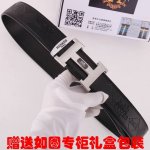 皮带：爱马仕.Her...Mes原单 腰带：百分百头层牛皮，保证真皮，24K纯钢扣双面可用专柜同等质量， 送人自用首选 包装： 请认准如图专柜包装，赠送打孔器，