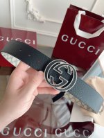 Gucci.古驰 全套包装 绝美Gucci 双G扣男士新款腰帶 專櫃同步 寬4厘米 雙面進口荔枝紋雙面雙色可用 精緻真空電鍍雙G鋼扣 時尚百搭款