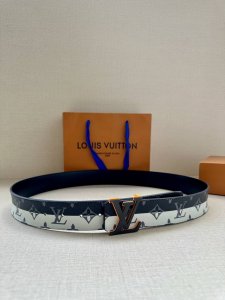 特 4.0宽 Louis Vuitton双拼设计 经典奢华，精致工艺与独特设计相得益彰，彰显优雅品味与非凡魅力。