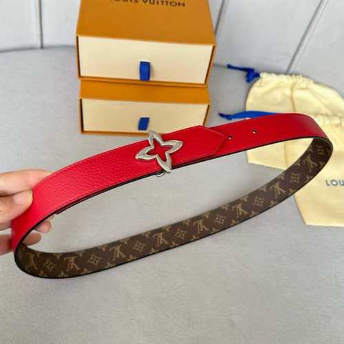 原版包裝 L0Uis Vuitt0N 今季新品 女士原單腰帶 寬度30毫米 經典小花pvc面搭配荔枝紋牛皮壓花 搭配新款精钢五金 可雙面佩戴 百搭款