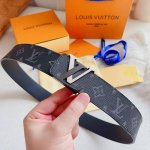 特P180 Louis Vuitton[正]、独家免税店渠道货 Lv腰带 系列 原厂五金 精致手工绘边 柔软舒适 宽4.0Cm。