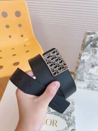 Dio* 迪家必入 绝美Cd字母扣皮带 商务休闲两相宜 明星同款顶级原单 细节 3.5Cm 修长带宽优化腰臀比 双面可戴一皮带=两造型 古金电镀Cd扣光影下自带 - 点击图像关闭