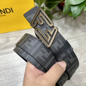 图片包装＋10 Fendi 芬迪 专柜同款 宽4.0Cm 双环正反用腰带 Ff按钉搭扣 黑色Cuoio Romano皮革材质 反面面料带有烟草黄和黑色Ff图案