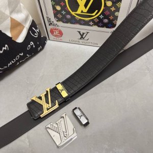 品名：Lv..路易..威登原单 材质：原单牛皮腰带 百分百头层牛皮腰带保证真皮，24K纯钢扣，专柜原单品质、做工精细，时尚大牌，送人自用首选 包装： 请认准如图