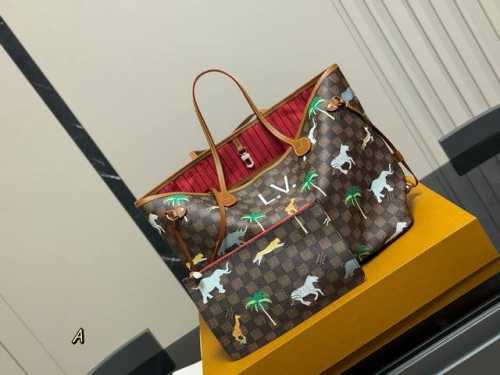 配折叠盒 Size： 32底*28高Cm Lv Neverfull 中号购物袋！ 骨灰级产物！ 经典到无可复制！ 有质感！有味道！