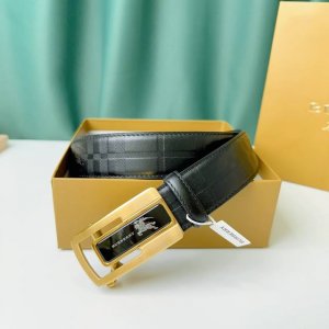 品牌： 巴宝莉 新款进口小牛皮，手感细腻柔软。搭配纯钢精品钢扣，男士必备！宽度：3.5Cm