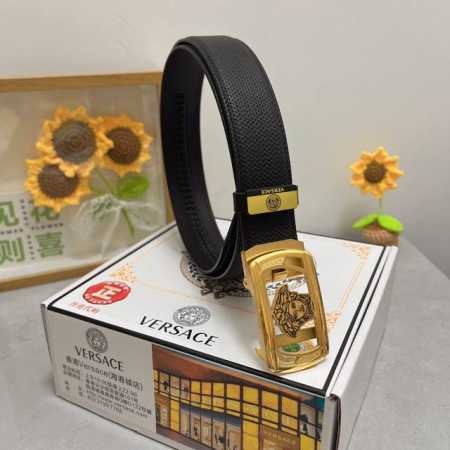 品名：Versace.范思哲 自动带 材质：原单牛皮腰带 百分百头层牛皮腰带保证真皮，24K纯钢扣，专柜原单品质、做工精细，时尚大牌，送人自用首选 包装： 请认 - 点击图像关闭
