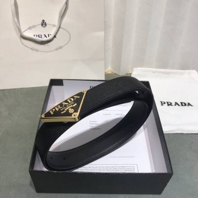 特 顶级货普拉达 宽30Mm，男女通杀款原单双面进口头层牛皮带身，对版带弧度扣头，扣头珐琅工艺完美，并非市场贴片扣。手感.油边近乎完美，原产皮料定制，质感无可挑