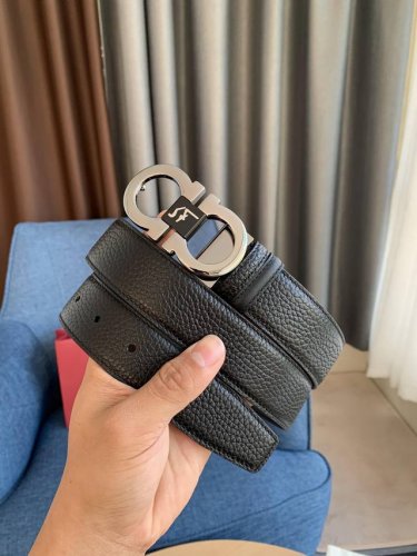 特 Ferragamo菲拉格慕 全套包装 皮带腰带 将摩登设计与精湛的手工技艺完美结合；打造出风格华贵典雅，实用性和款式并重；手感柔软舒中，3.5cm宽 搭配最