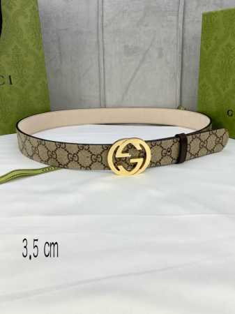特 宽度3.5 cm gucci Marmont系列每一季都会推陈出新，为灵感源于70年代的标志性GG配件注入现代精髓。Supreme帆布印花 腰带反面采用黑色 - 点击图像关闭
