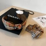 Burberry巴宝莉格子发箍