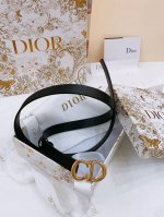 Dior Saddle Belt 马鞍腰带 粒面牛皮面与光滑牛皮底 手感柔软 精致 腰带2.0Cm