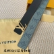 原版包裝 L0Uis Vuitt0N 專櫃最新升級版本 寬度40Mm 原廠水洗纹面壓刻有花型圖案效果 進口柔軟小牛皮底 搭配新型字母搭扣 百搭易襯