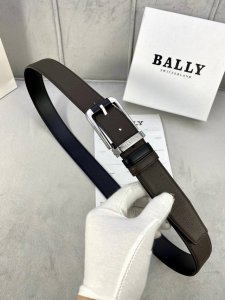 特 宽度3.5Cm Bally 巴利手掌纹双面头层牛皮皮带，配有金银字母扣头该皮带可调节，且能根据需要剪裁质量保证达到修身效果