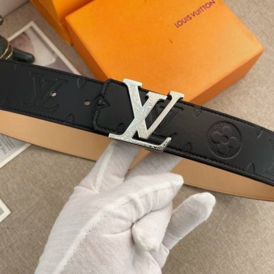 Lv 特种皮腰带系列 ，原厂五金精品不锈钢扣，手感柔软舒适 宽4.0Cm。