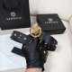 特 范思哲 宽4.0Cm 新款 光滑的皮带 饰有圆形铆钉以及Medusa装饰 配有立体Medusa搭扣 Medusa搭扣 Medusa金属饰件 铆钉缀饰