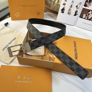 L驢家今季新品 男士原單腰帶 寬度35毫米 定制帆布內襯進口頭層小牛皮 搭配全新開模針扣 經久耐用 百搭款