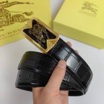 特 巴宝莉在售爆款 经典鳄鱼纹 感谢客户反馈实拍图 顶级货 自己看细节 尺寸3.8Cm 码数齐全