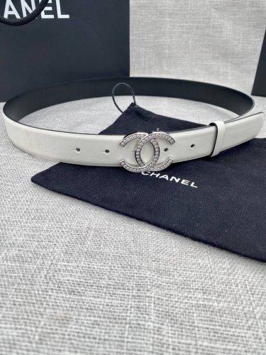 宽度3.0Cm Chanel 香奈儿 原版碰纹牛皮金 银 色镶钻钢扣。