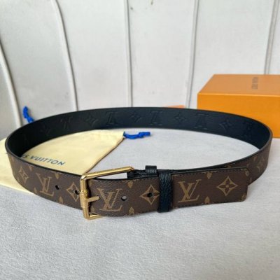寬：40mm 驢家新品 Nigo新品限量版 專櫃有售新品男士系列 一面專櫃定制面料 一面原廠荔枝紋小牛皮 荔枝紋牛皮有品牌壓紋 針扣款式設計搭扣 雙面用 兩種佩