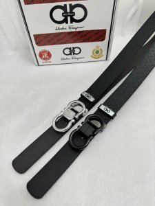 品名：菲拉格幕 原单 材质：原单牛皮腰带 百分百头层牛皮腰带保证真皮，24K纯钢扣，专柜原单品质、做工精细，时尚大牌，送人自用首选 包装： 请认准如图专柜包装赠