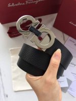 配专柜包装，菲拉格慕 35Mm！海外代工厂出货，采用双面自然甩头层牛皮，风格现代，为日常造型增姿添彩，达到修身效果，区别一般市场货。高端大气