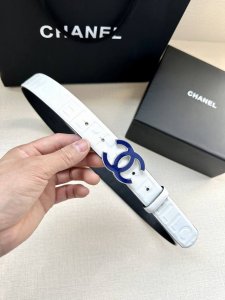 宽度3.0Cm Chanel 香奈儿 女士腰带 小牛皮 此扣头 内侧Cnc走光处理 边角手感圆润配磨胶金属钢扣。