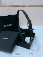 chanel Cc 小牛皮、经典针扣Logo金属 手感柔软 细腻2.0Cm精品