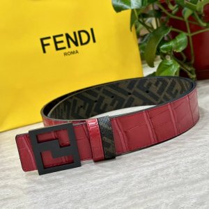 p200 Fendi（芬迪）专柜同款 宽4.0Cm 双环正反用腰带 Ff按钉搭扣 红色Cuoio Romano皮革材质 反面面料带有烟草黄和黑色Ff图案 四方金